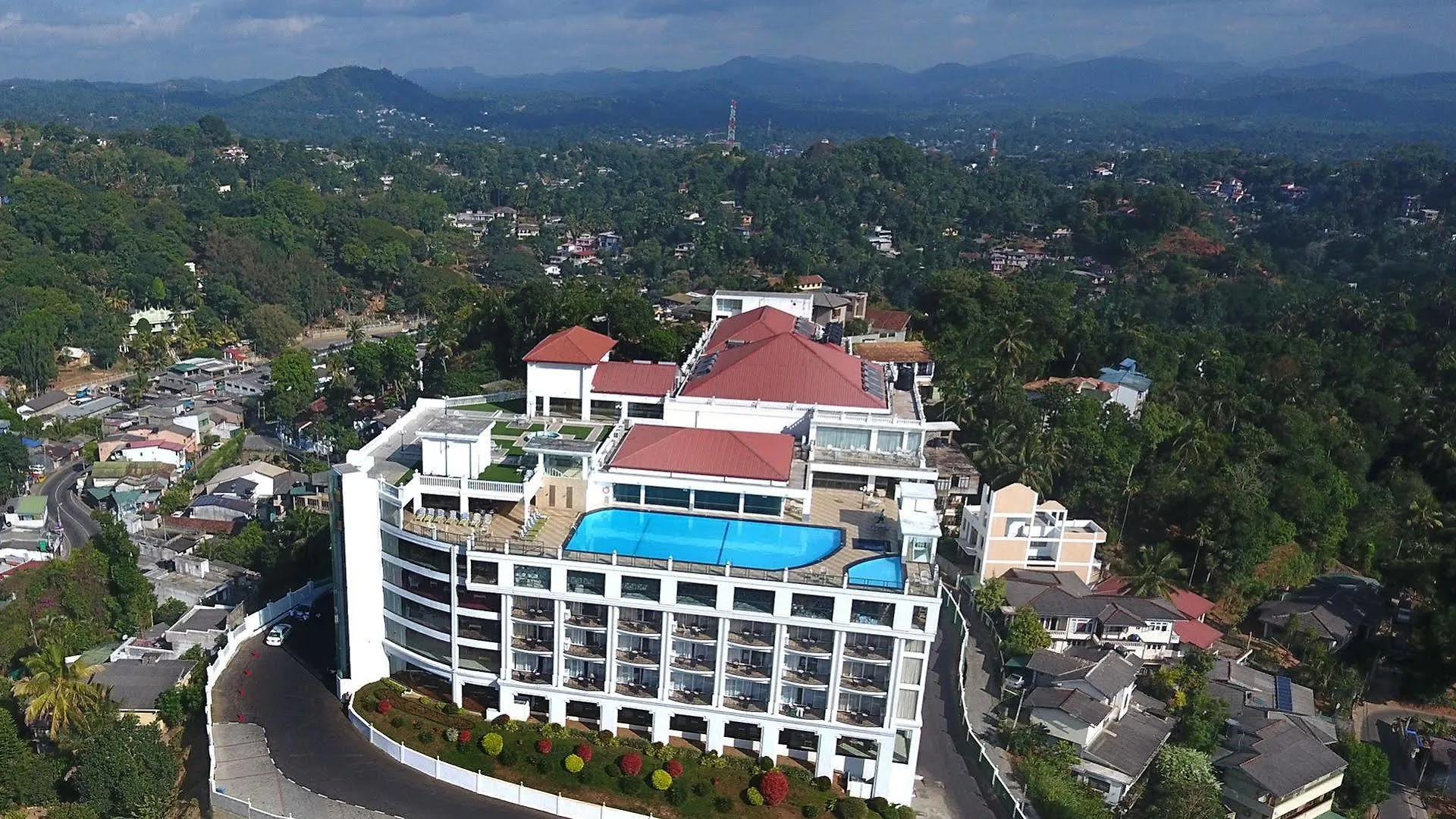 The Grand Kandyan Hotel